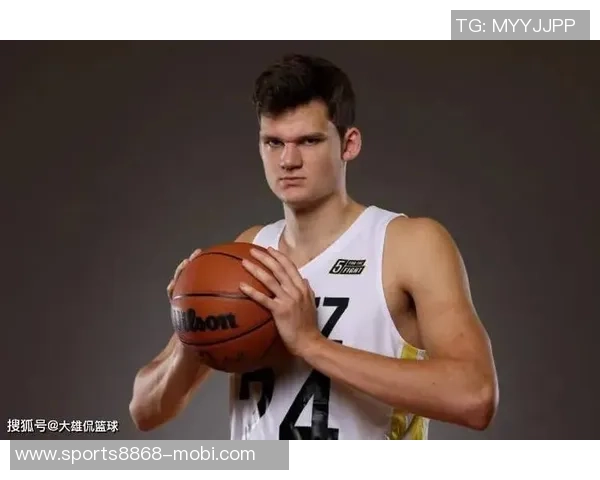 拉亚高度评价助教海因策称其在球队防守中发挥重要作用